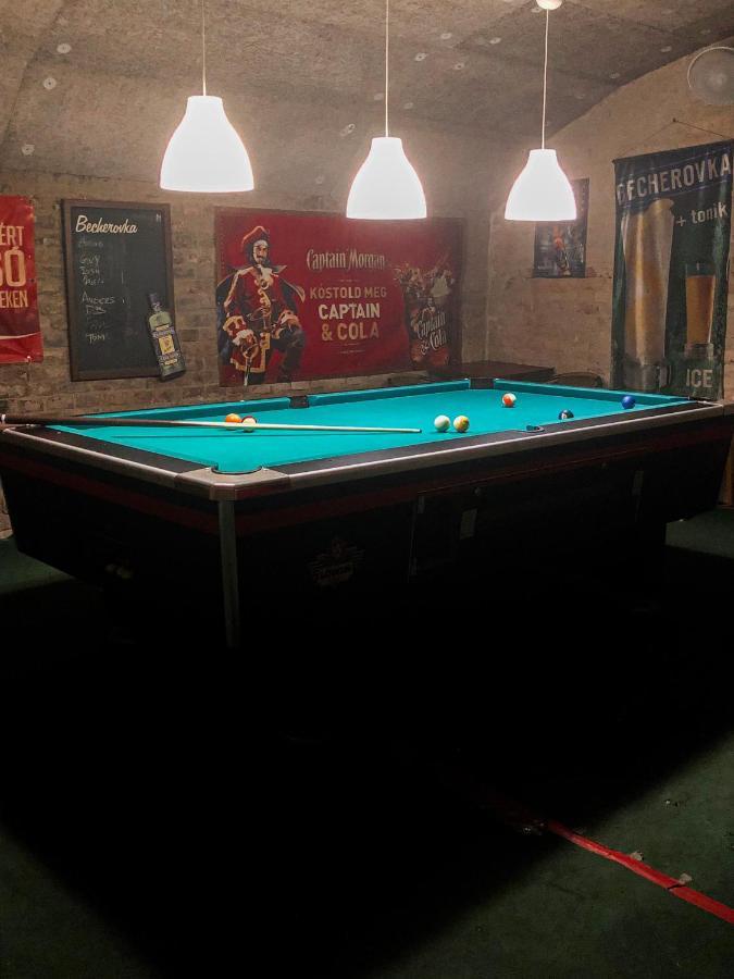 Whole Basement Former Pub2 For Stag Do, Men'S Cave Budapesta Exterior foto